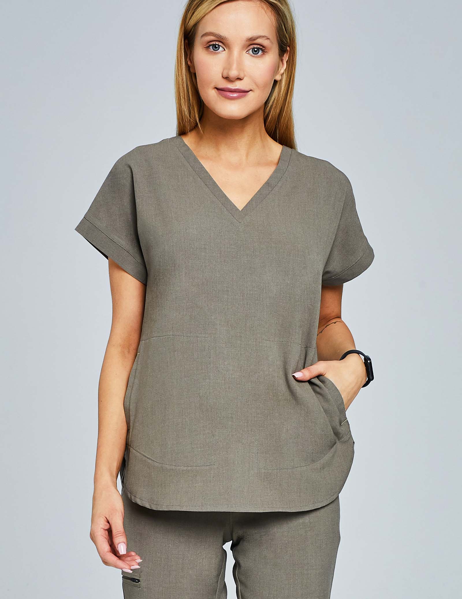 Kendall Medical Sweatshirt – DUNKLER SAND Kendall Medical Sweatshirt – DUNKLER SAND