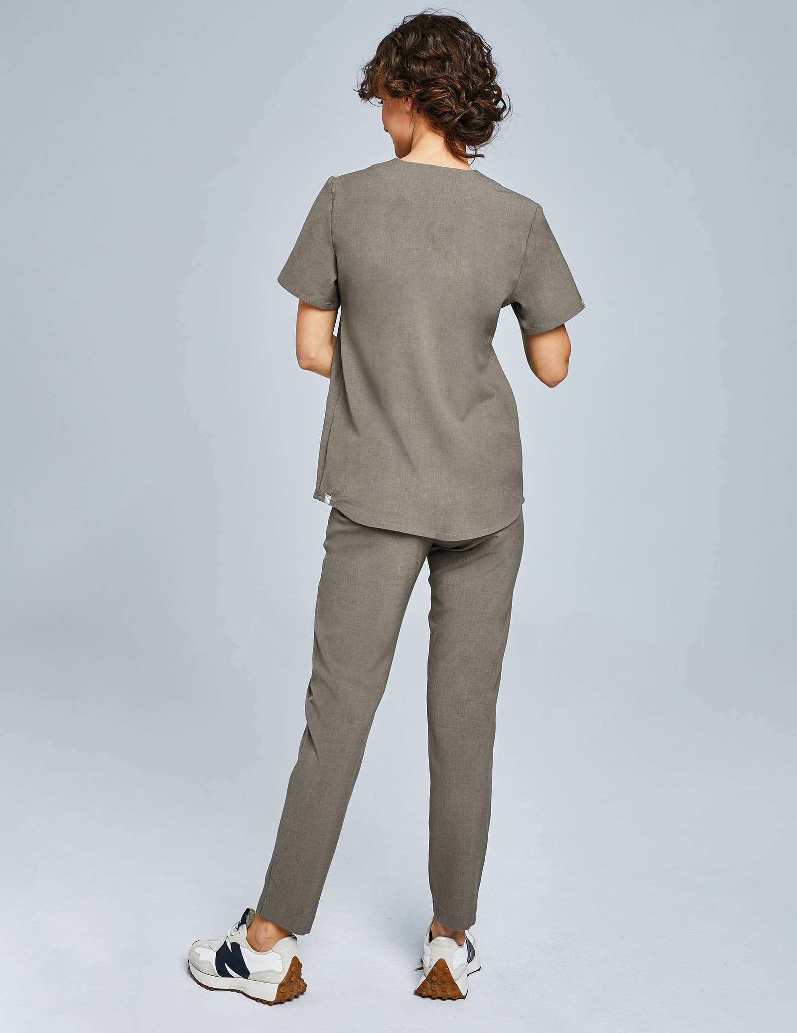 Grace Medical Sweatshirt – DUNKLER SAND Grace Medical Sweatshirt – DUNKLER SAND