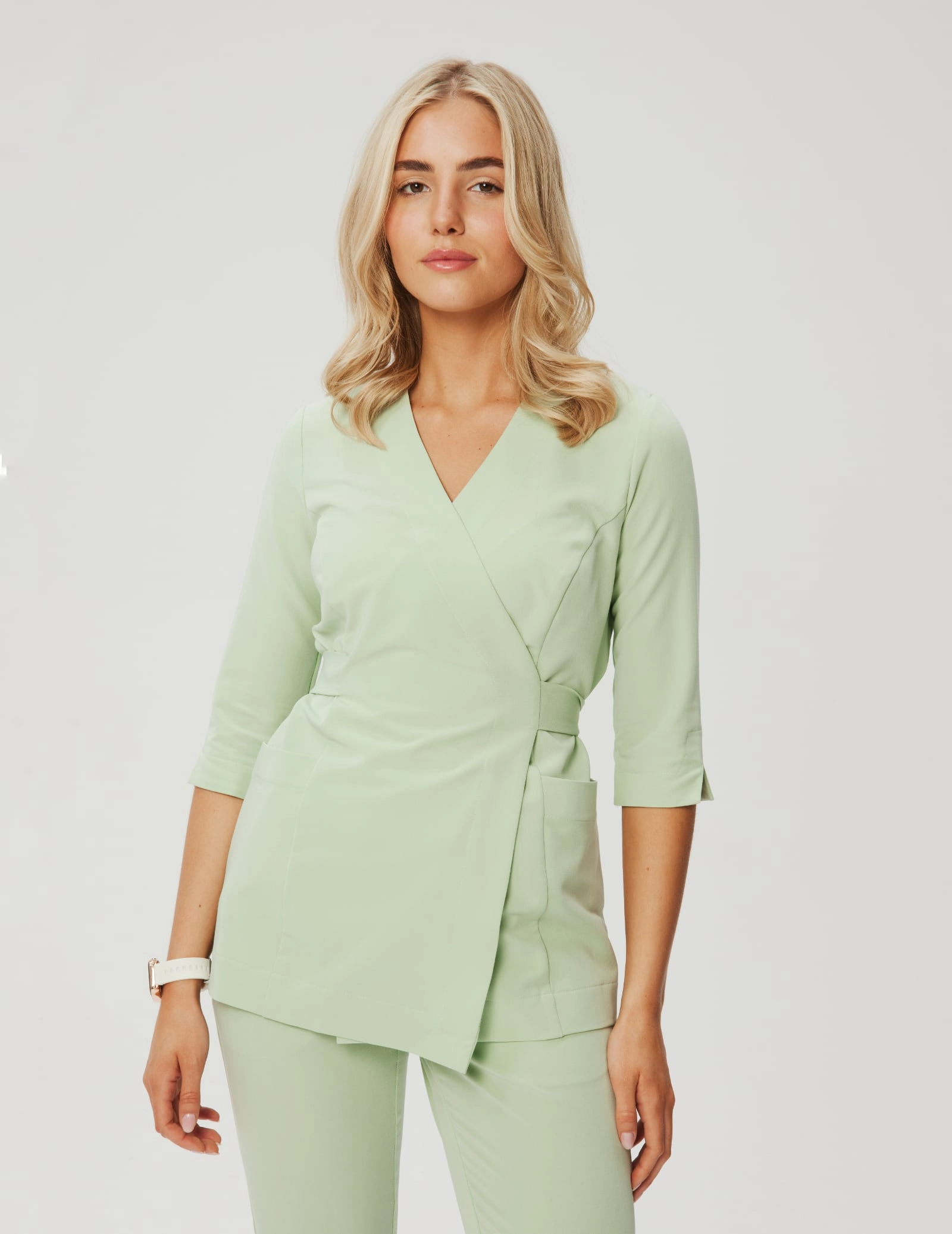 Medizinische Wickelbluse Rosalie - MATCHA LATTE