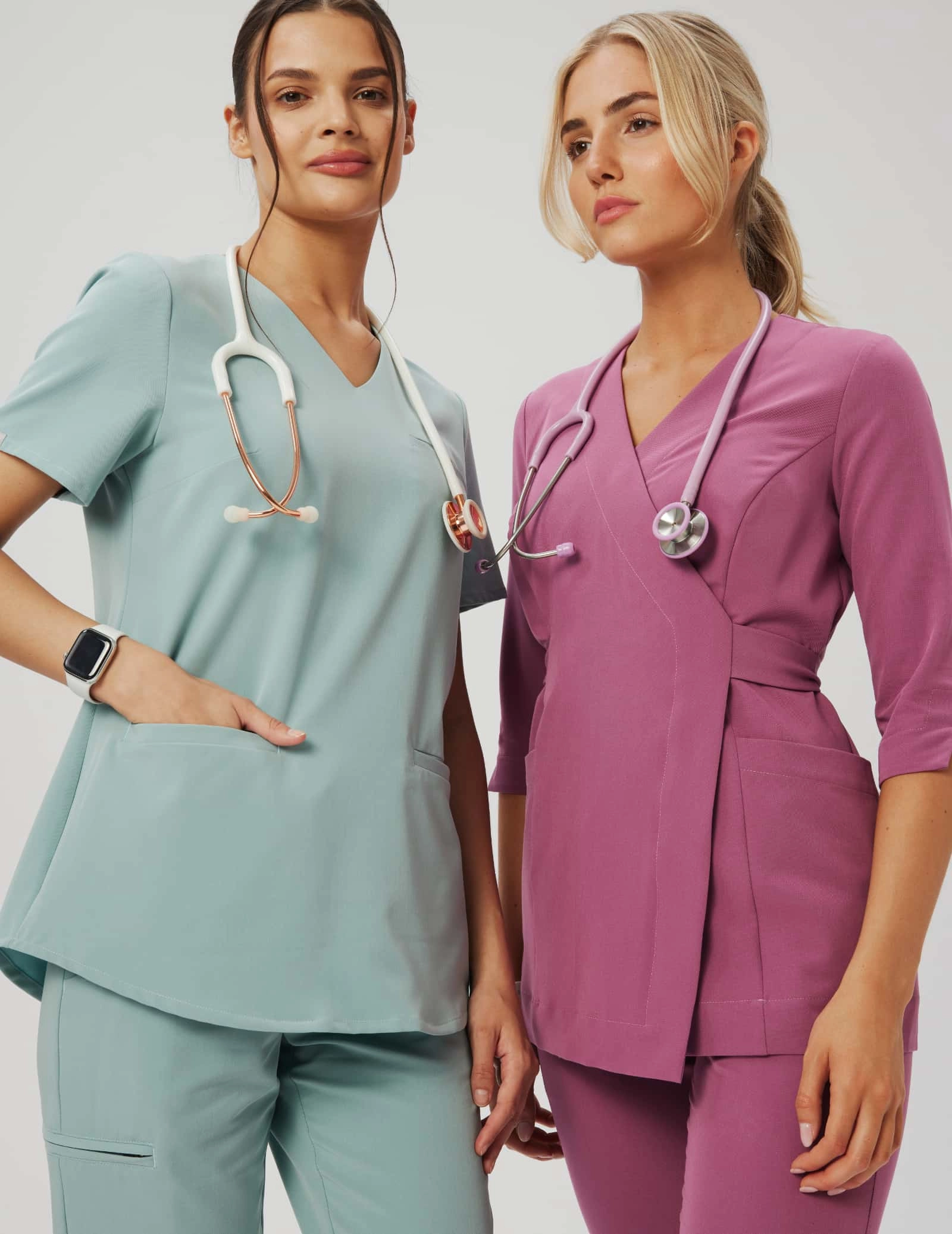 Medizinische Wickelbluse Rosalie - BERRY SHAKE Medizinische Wickelbluse Rosalie - BERRY SHAKE