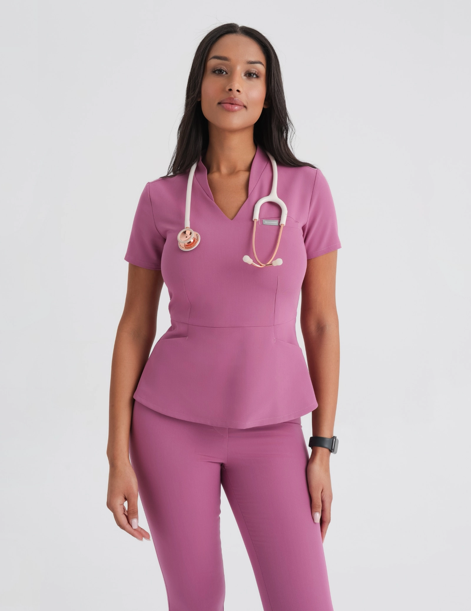 Medizinischer Kasack Kori - BERRY SHAKE Medizinischer Kasack Kori - BERRY SHAKE