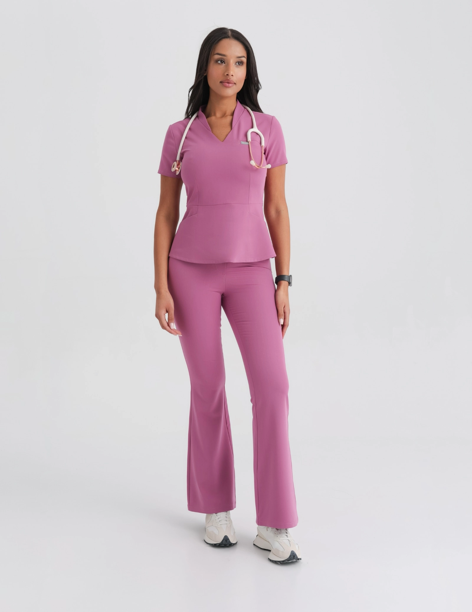 Medizinischer Kasack Kori - BERRY SHAKE Medizinischer Kasack Kori - BERRY SHAKE