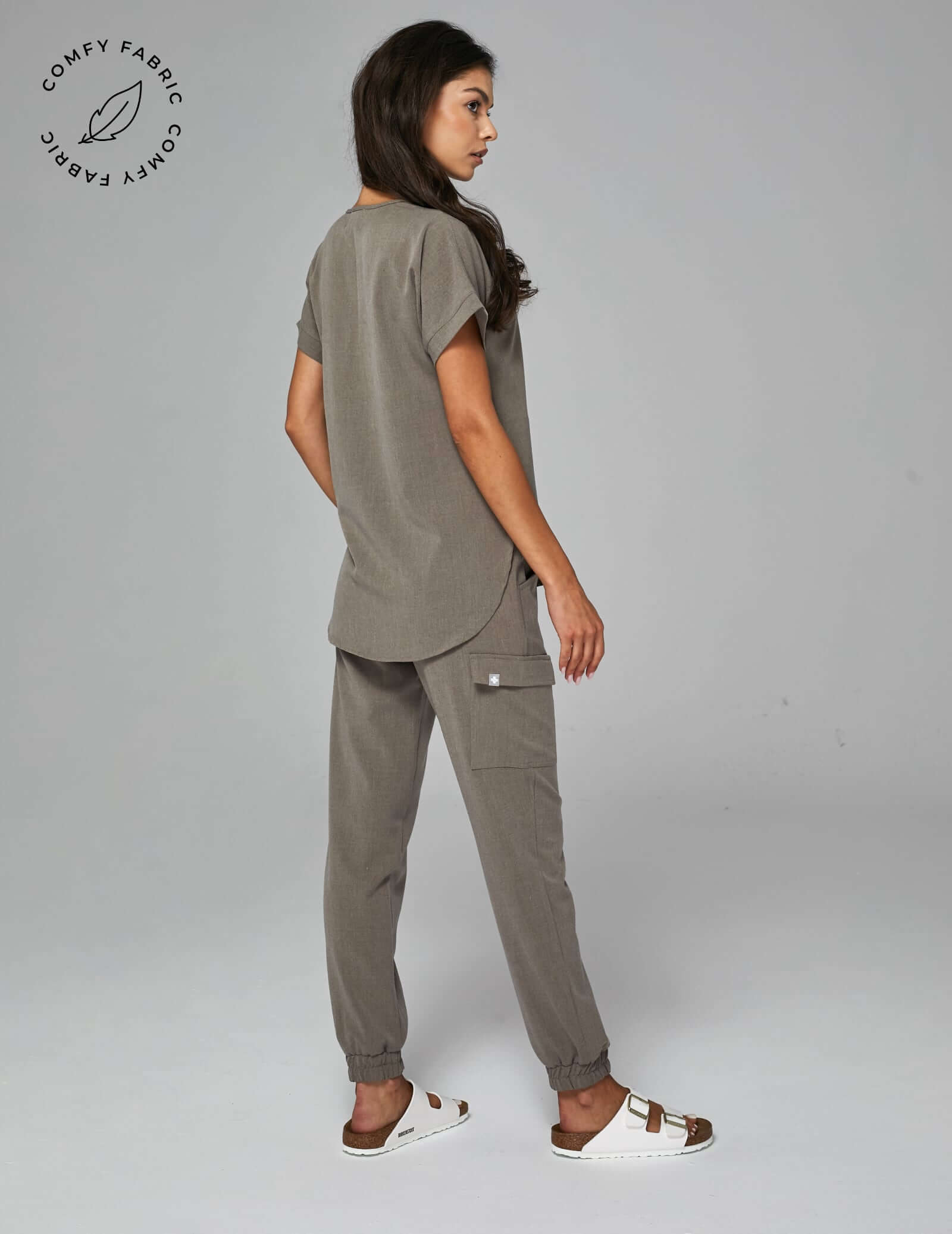 Jogginghose Amelia – DARK SAND OUTLET Jogginghose Amelia – DARK SAND OUTLET